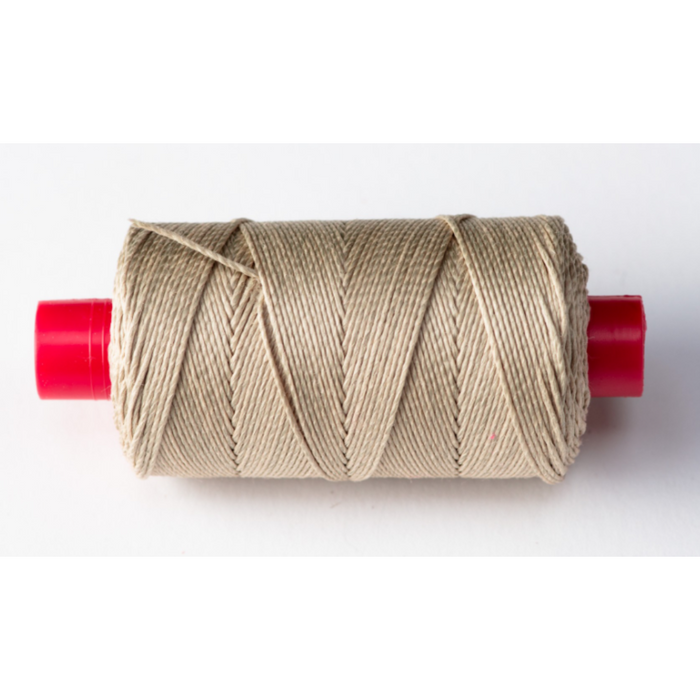 Photo of Amati B4124,63 model ship rope, 0.75mm x 100m, displaying texture and coil