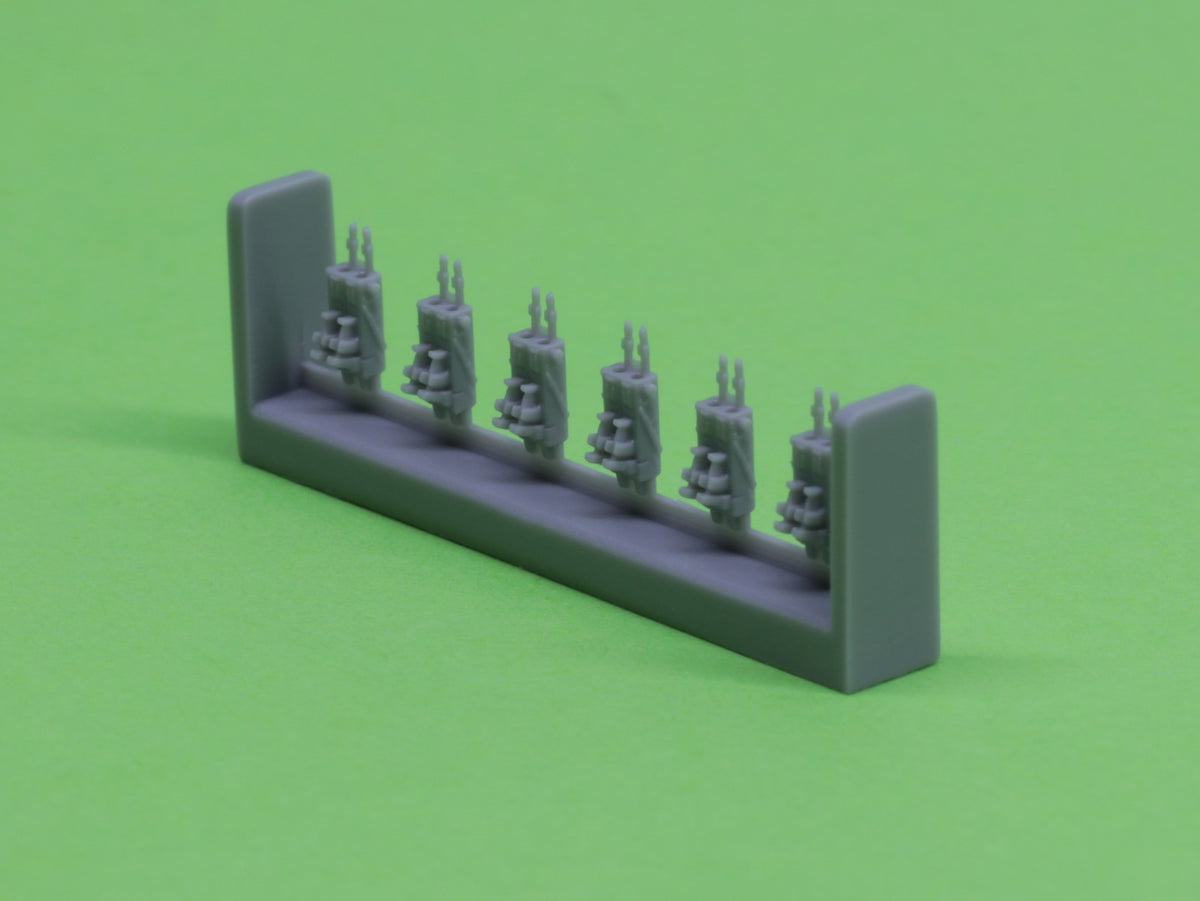 Photo of 1:350 scale US Navy 40mm/56 Bofors twin mount with Mk-51 director from Master