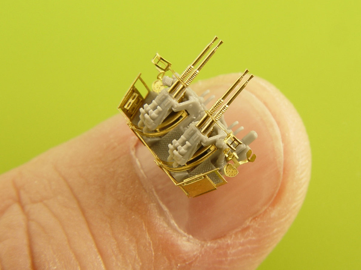 Photo of US Navy 40 mm/56 Bofors quadruple mount with Mk-51 director, featuring resin, photo-etched, and turned brass parts.