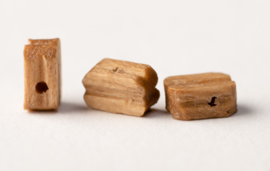 Image of Amati B4070,03 3mm Walnut Single Blocks, featuring 20 high-quality, precision-made walnut blocks for detailed model ship rigging and pulley systems.