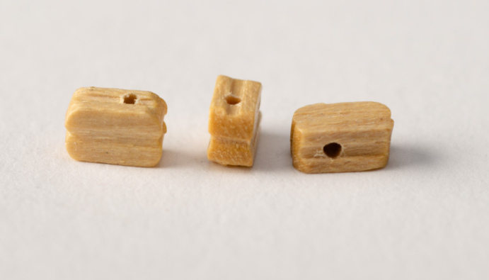 Image of Amati B4087,05 5mm Boxwood Blocks, featuring 20 premium quality blocks for detailed model ship rigging and enhancements.