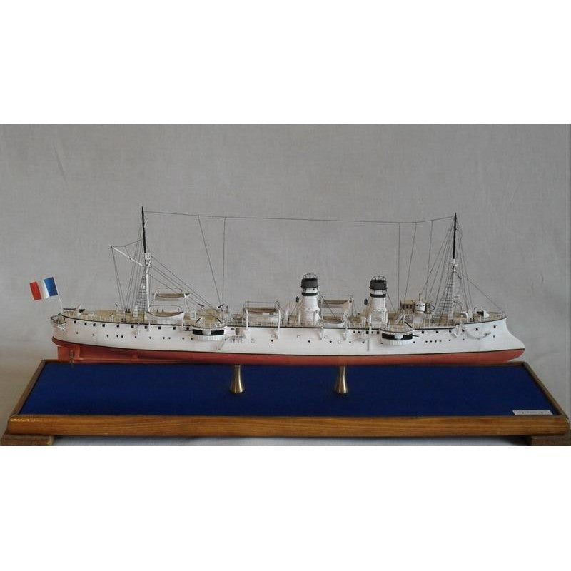 Photo of the Lavoisier 1:200 card model kit by Orel Publishing, French 3rd-class colonial cruiser