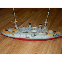 Photo of the Orel Publishing 043 Grazhdanin 1:200 card model kit depicting the Russian battleship from 1917