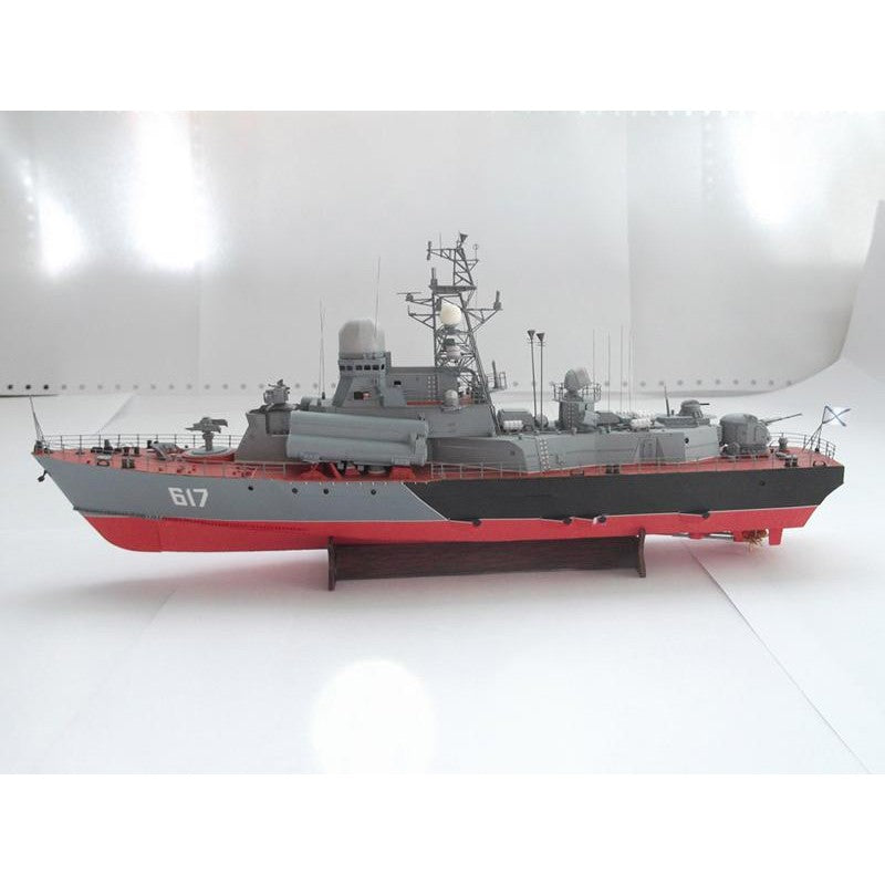 Photo of the Mirage small missile ship 1:200 card model kit from Orel Publishing 127