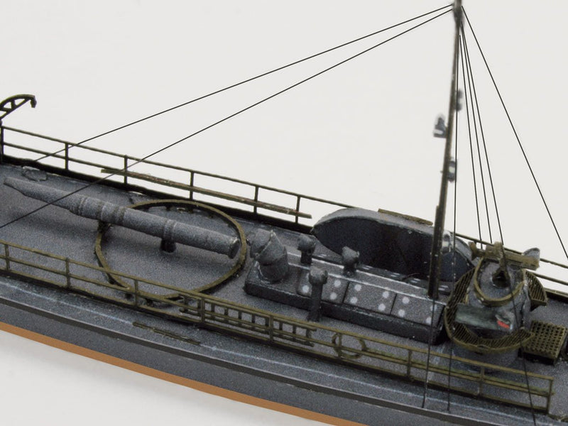 Photo of HMV Harbor Torpedo Boat S33–S35 card model kit in 1/250 scale with detailed paper parts and diorama pier.