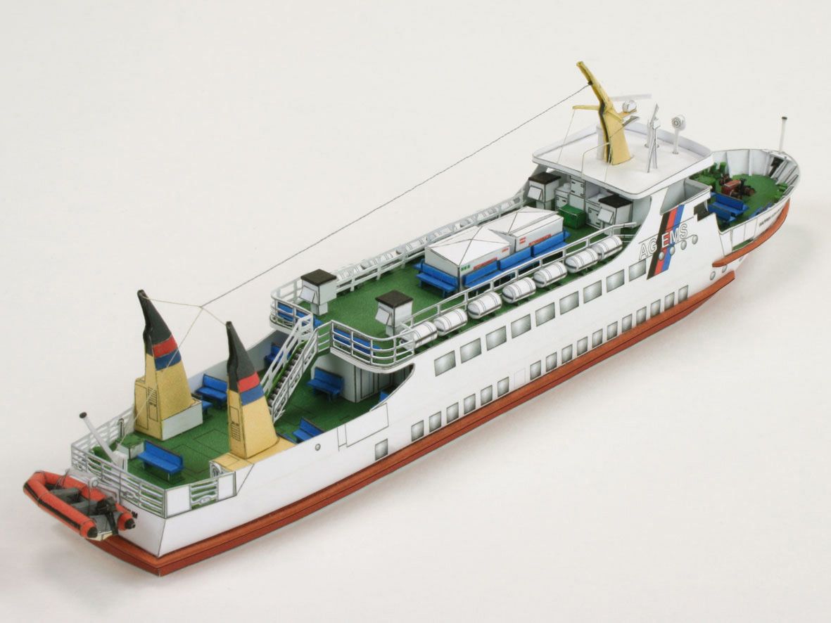 Photo of HMV Wappen von Borkum passenger ship 1/250 scale card model kit designed by Friedrich Pohl