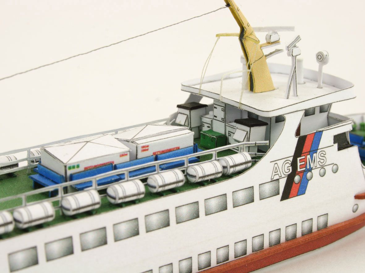 Photo of HMV Wappen von Borkum passenger ship 1/250 scale card model kit designed by Friedrich Pohl
