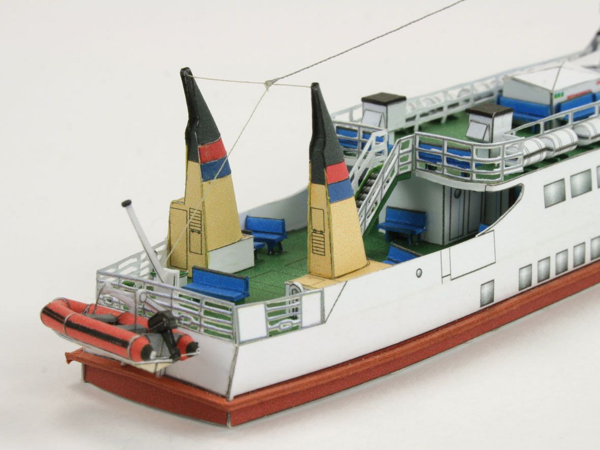 Photo of HMV Wappen von Borkum passenger ship 1/250 scale card model kit designed by Friedrich Pohl