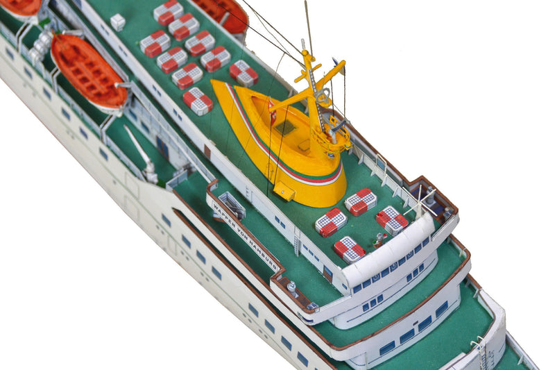 Photo of HMV Wappen von Hamburg 1/250 scale paper model kit with detailed hull, lifeboats, and railings.