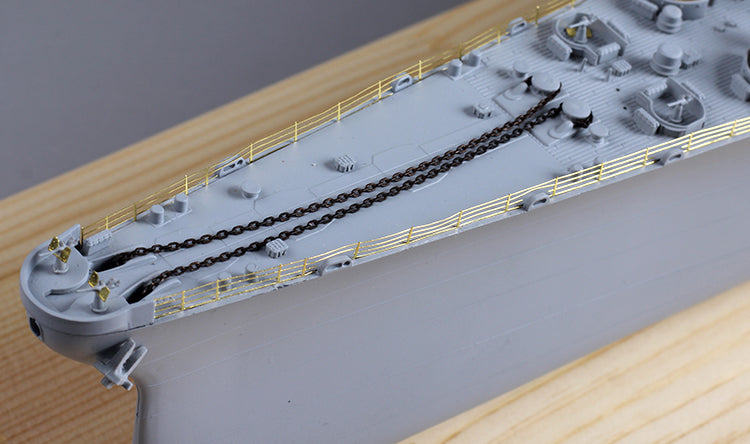 Photo of USS Missouri BB-63 1:350 scale model kit Very Fire VF350909 WWII battleship