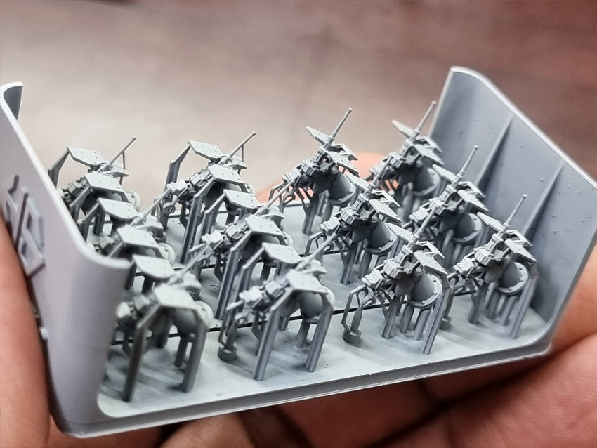 Photo of USN Oerlikon 20mm Cannon Type C 1:200 resin model set with 12 cannons and 20 ammo lockers by HS Model