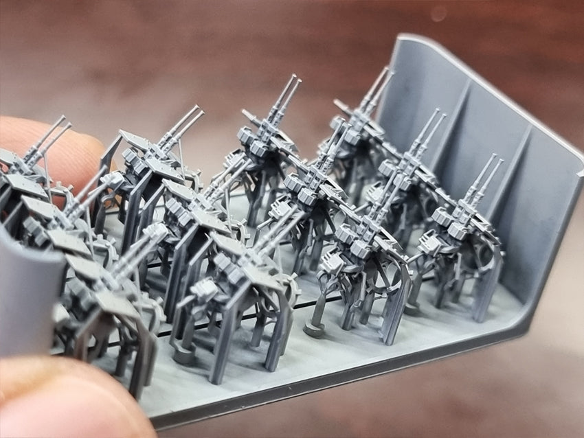 Photo of USN Oerlikon 20mm Cannon Type E resin set 1:200 by HS Model with 12 cannons and 20 ammo lockers