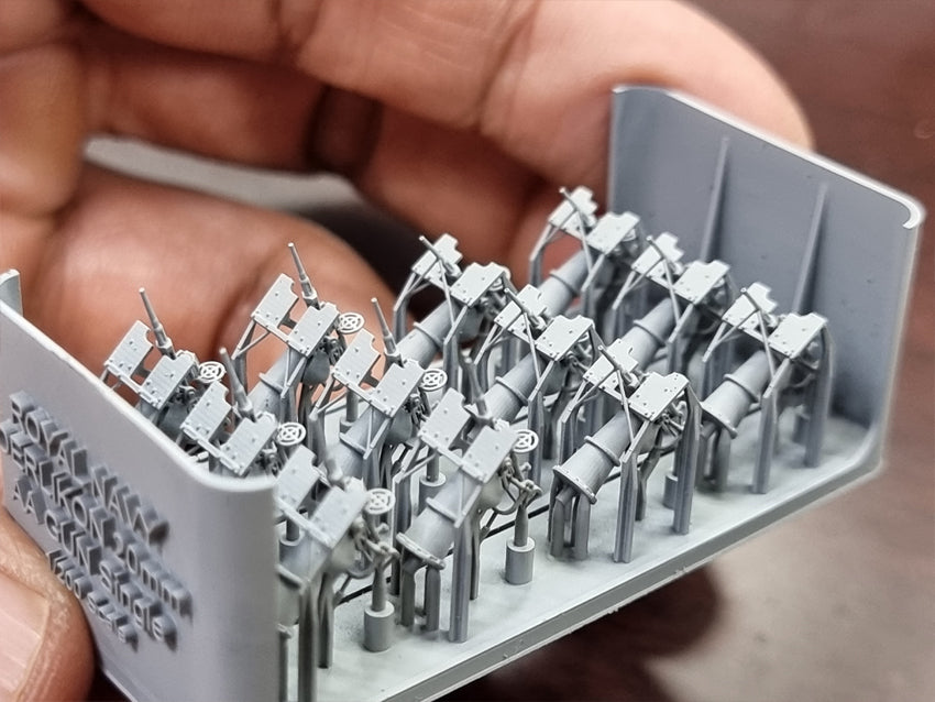 Photo of HMS Oerlikon 20mm Single Cannon Set 1:200 by HS Model with 12 cannons and 20 ammo lockers