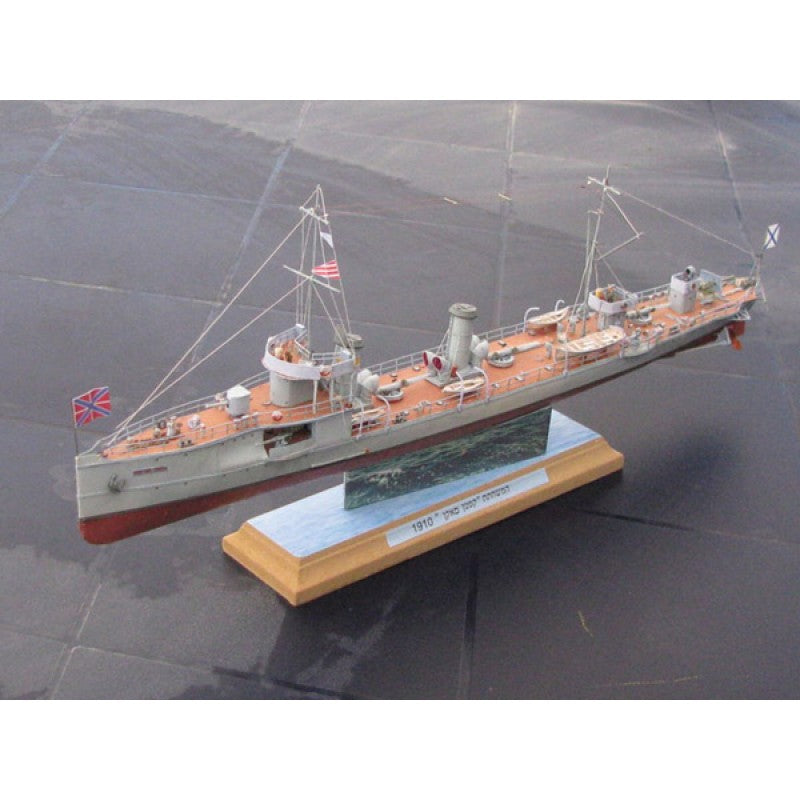 Photo of the Captain Sacken Fleet Destroyer 1909 card model kit in 1:200 scale by Orel Publishing