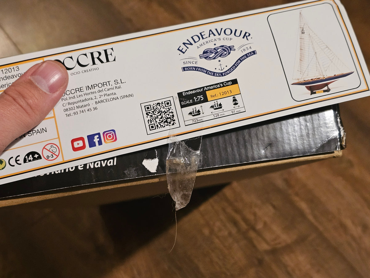 20% off Endeavour America's Cup Yacht 1:75 OcCre (12013) Opened and Damaged Box