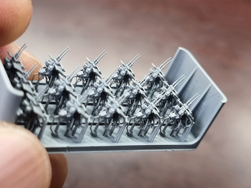 Photo of USN Oerlikon 20mm Cannon Type E 1:350 scale HS Model set with 15 cannons and 24 ammo lockers