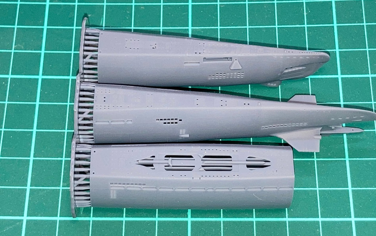 Photo of U-boot U-2540 resin model submarine kit in 1/700, 1/400, 1/350, and 1/200 scale with detailed hull and conning tower
