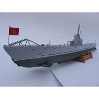 Photo of the C-7 Soviet WWII submarine card model kit in 1:100 scale from Orel Publishing