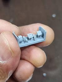 Photo of AN/SMQ-11 Receiving Terminal 1:700 scale resin model set by HS Model HSM-U700010S showing 6 detailed communication terminals in 3 types