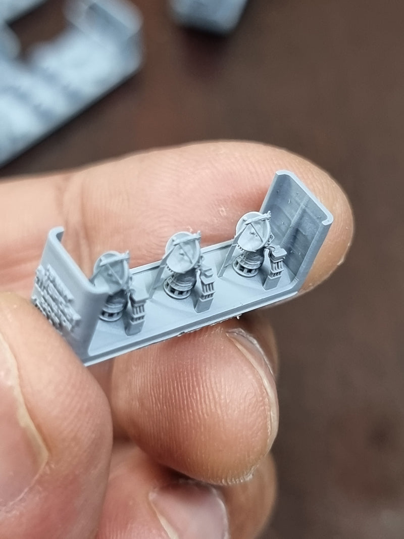Photo of AN/SPG-51 Illumination Radar 1:700 HS Model HSM-U700014S 3D printed resin parts showing 6 pieces in 2 types