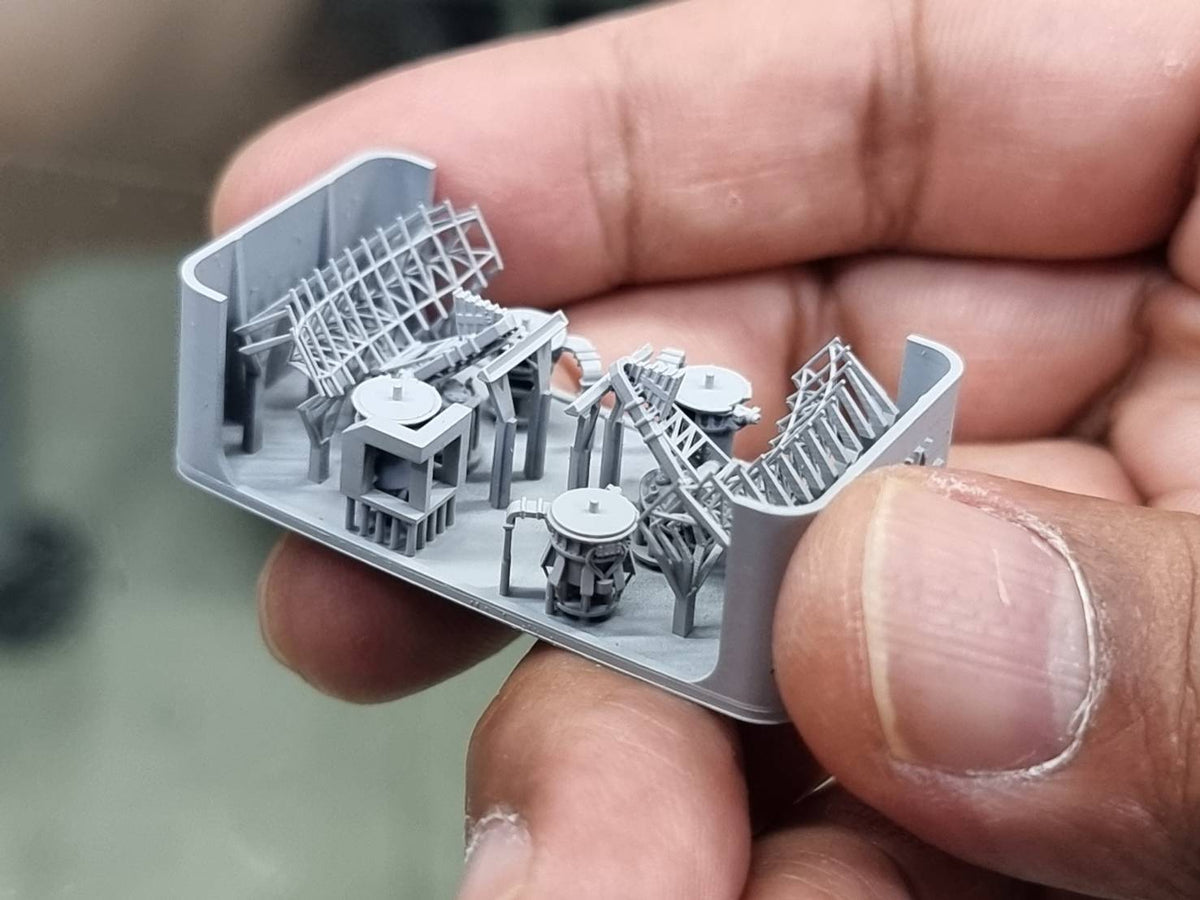 Photo of AN/SPS-49 Air Search Radar 1/350 scale 3D printed resin model set by HS Model HSM-U350069S showing detailed parts and four base types
