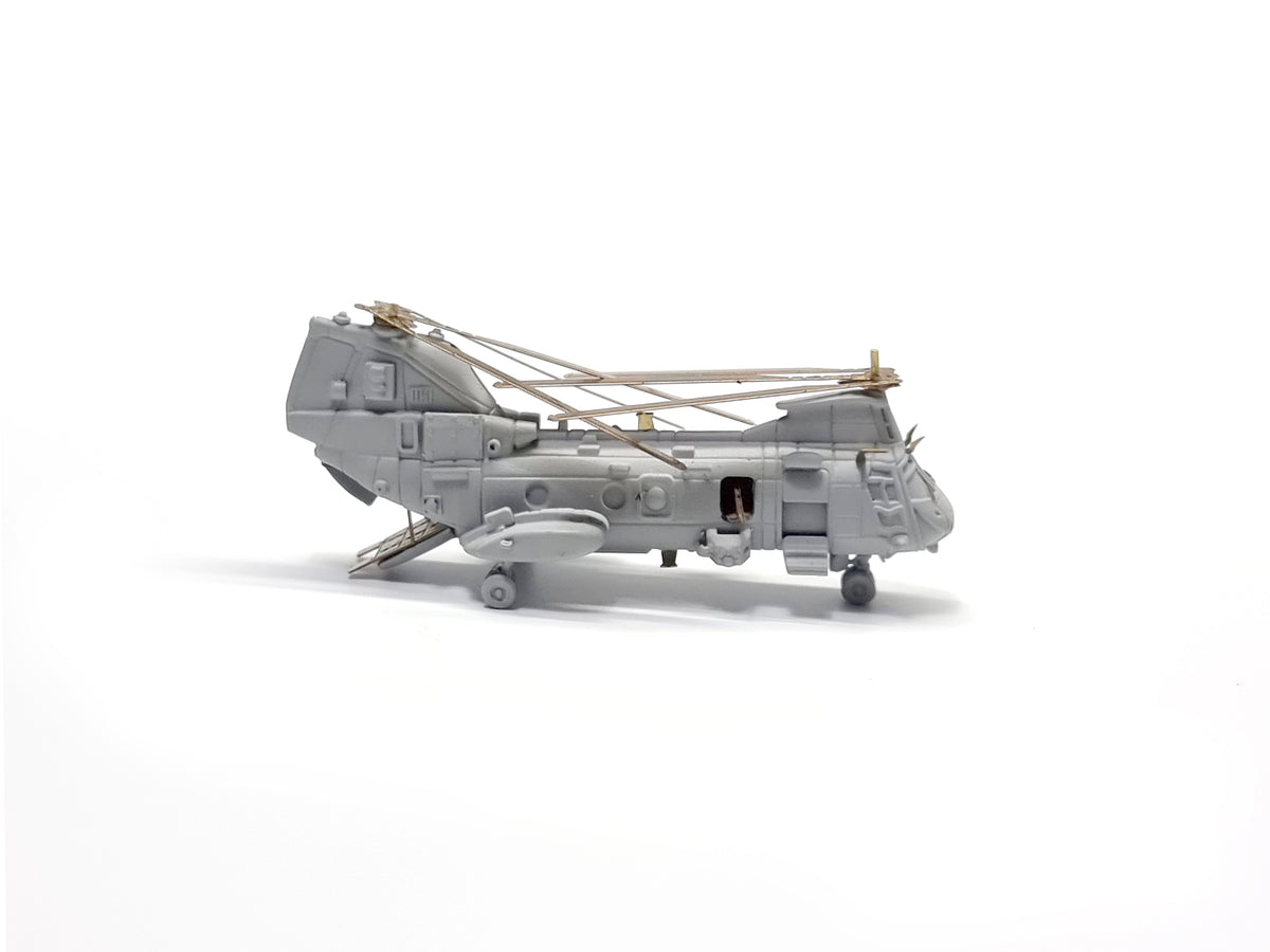 Photo of CH-46E Sea Knight 1/350 scale resin model helicopter set by HS Model HSM-U350040S
