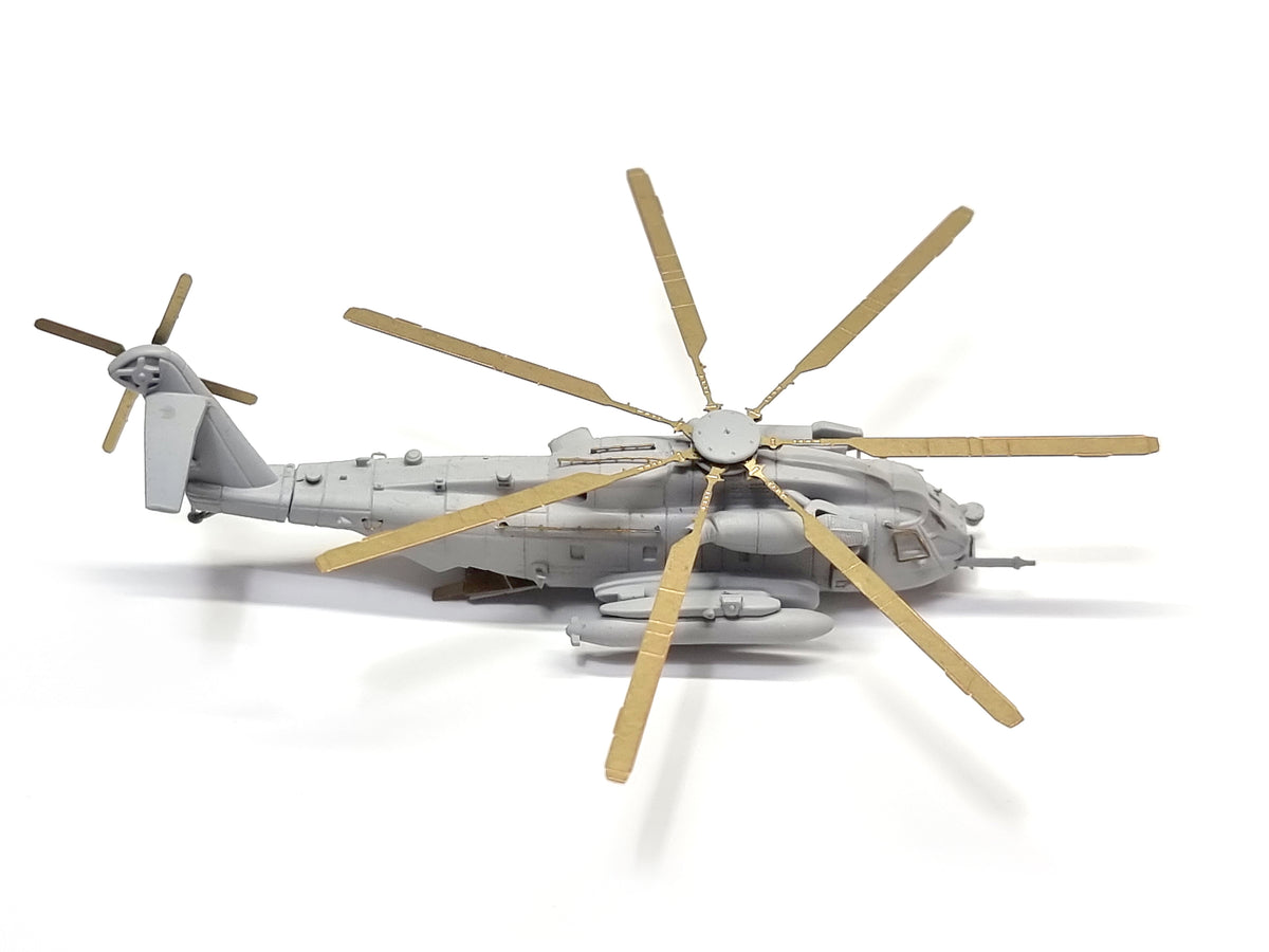 Photo of CH-53E Super Stallion 1/350 scale resin model kit with photo-etch and decals by HS Model