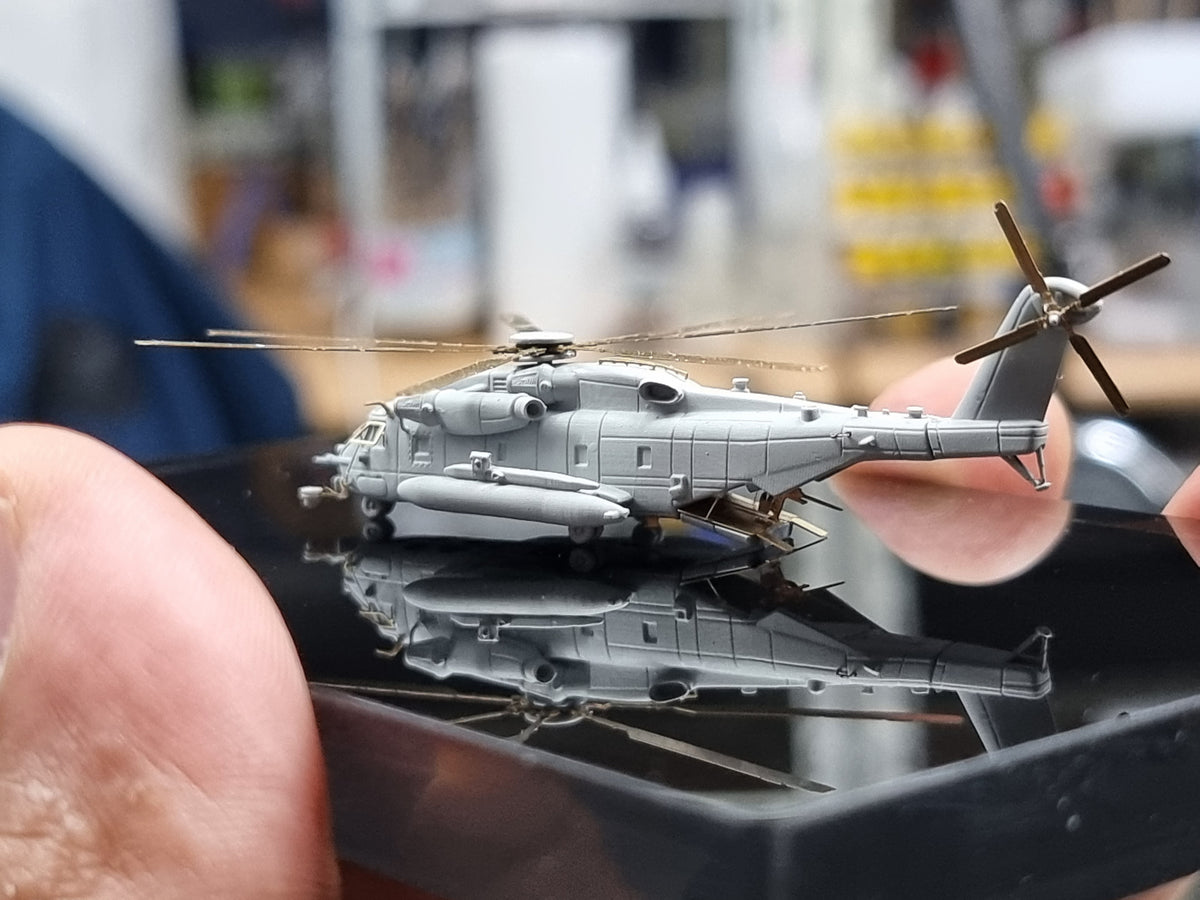 Photo of CH-53E Super Stallion 1/350 scale resin model kit with photo-etch and decals by HS Model