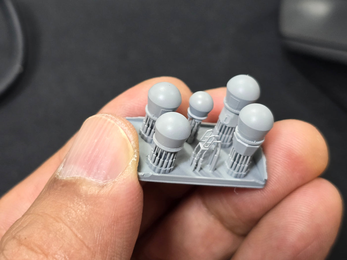 Photo of 1/200 HS Models resin dome radars set with AN/WSC-6 and USC-38 naval antennas