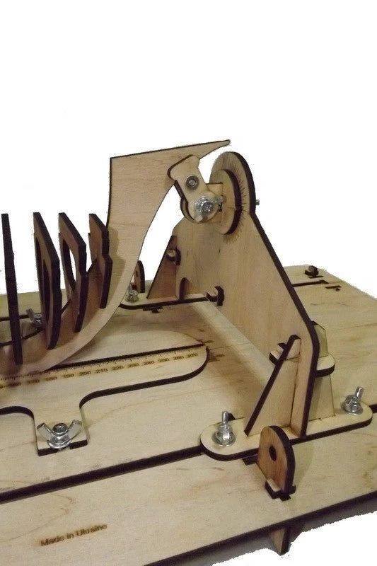 Photo of LMG BB-09 ship model building jig for sailing ships