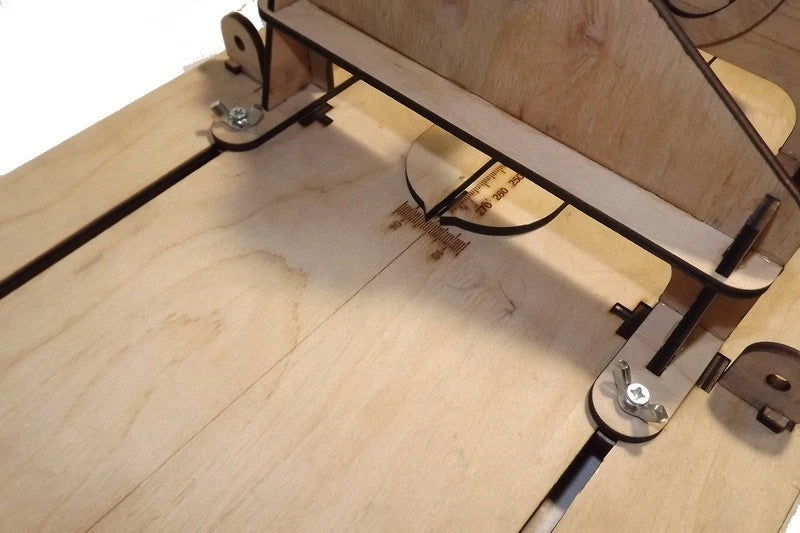 Photo of LMG BB-09 ship model building jig for sailing ships