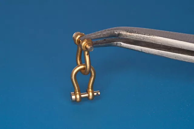 RB Model Brass Shackles with 5m Rope – Scale Model Accessories – Modelland